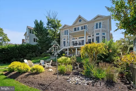 Exterior - 145 Spa Dr, Annapolis, MD 21403 photo 13 of 17