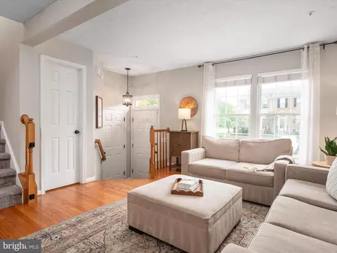 8539 Pine Meadows Dr, Odenton, MD 21113 photo 3