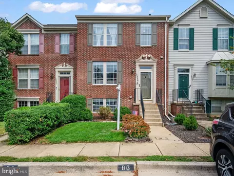 8539 Pine Meadows Dr, Odenton, MD 21113 photo 2