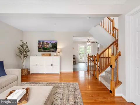8539 Pine Meadows Dr, Odenton, MD 21113 photo 5