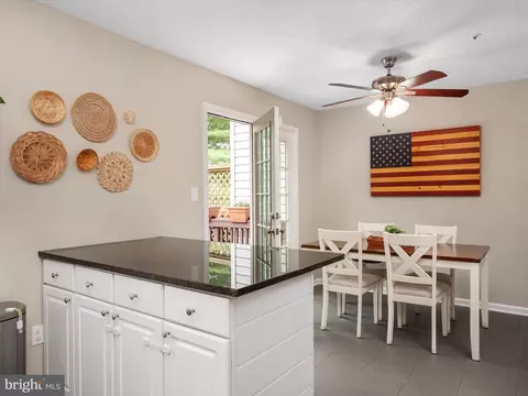 8539 Pine Meadows Dr, Odenton, MD 21113 photo 10