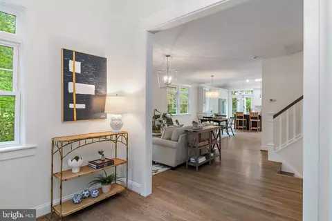 Entry Way - 1634 Ridout Rd, Annapolis, MD 21409 photo 4 of 9