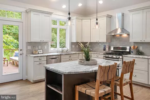 Kitchen - 1634 Ridout Rd, Annapolis, MD 21409 photo 6 of 8