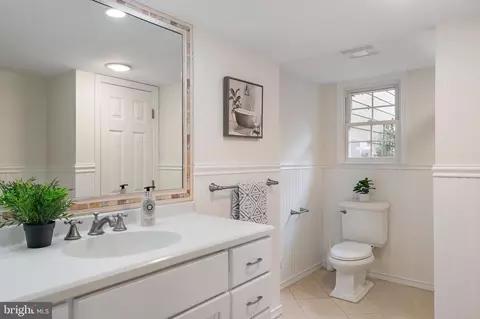 Bath - 1634 Ridout Rd, Annapolis, MD 21409 photo 1 of 7