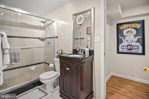 Bath - 8504 Summershade Dr, Odenton, MD 21113 photo 4 of 5