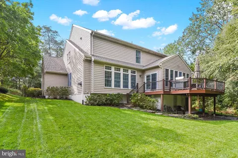 Exterior - 8504 Summershade Dr, Odenton, MD 21113 photo 5 of 12
