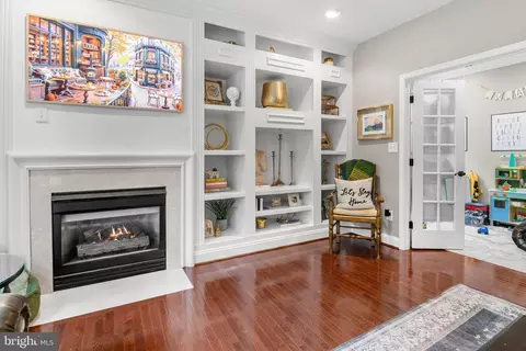 Entry Way - 8504 Summershade Dr, Odenton, MD 21113 photo 5 of 11