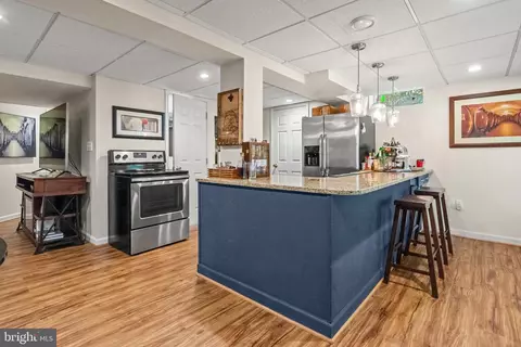 Kitchen - 8504 Summershade Dr, Odenton, MD 21113 photo 7 of 7