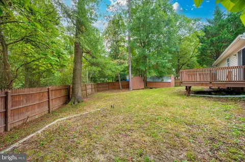 Exterior - 8109 Beverly Rd, Severn, MD 21144 photo 12 of 14
