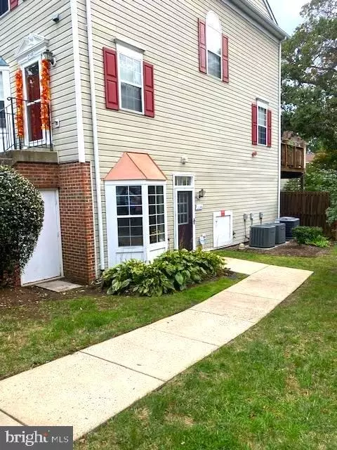 2050 Pawlet Dr #33C, Crofton, MD 21114
