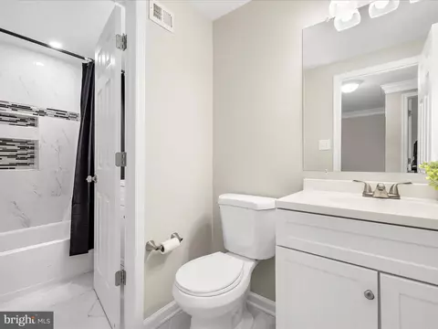 Bath - 1185 Annis Squam Harbour, Pasadena, MD 21122 photo 1 of 6