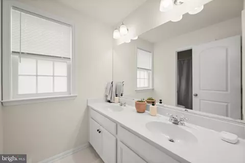 Entry Way - 8143 Ridgely Loop, Severn, MD 21144 photo 7 of 10