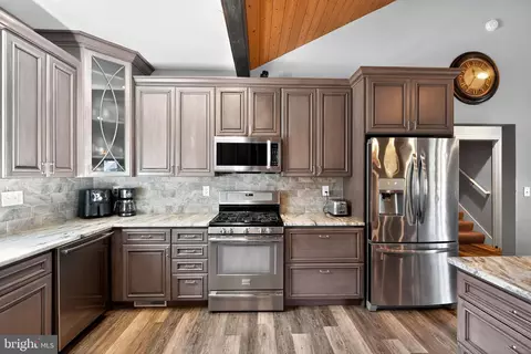 910 Severn Ave, Edgewater, MD 21037 photo 10