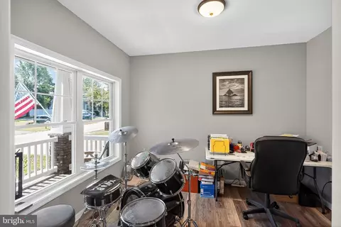 910 Severn Ave, Edgewater, MD 21037 photo 6