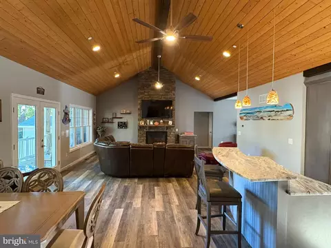 910 Severn Ave, Edgewater, MD 21037 photo 15