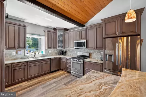 910 Severn Ave, Edgewater, MD 21037 photo 8