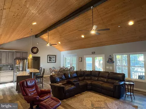 910 Severn Ave, Edgewater, MD 21037 photo 13