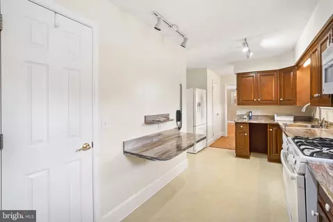Kitchen - 2718 Riva Rd, Annapolis, MD 21401 photo 2 of 2