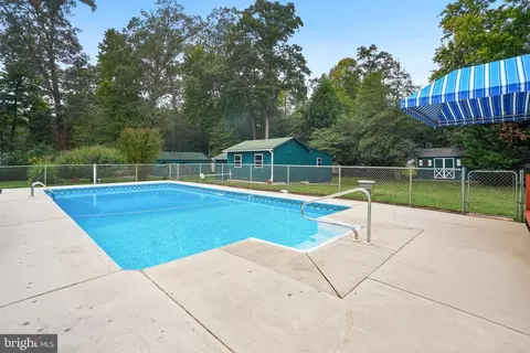 Exterior - 2718 Riva Rd, Annapolis, MD 21401 photo 2 of 7