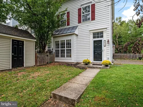 836 Estuary Dr, Odenton, MD 21113 photo 2