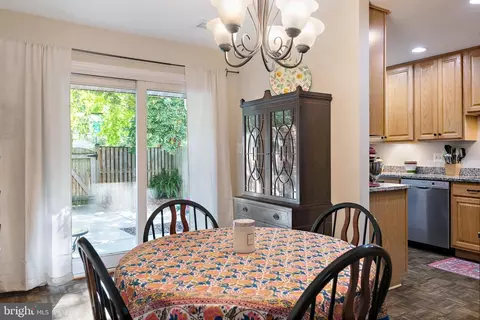 Dining - 7 Georgetown Ct, Annapolis, MD 21403 photo 1 of 2