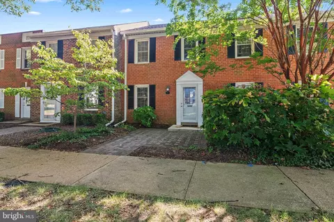 7 Georgetown Ct, Annapolis, MD 21403
