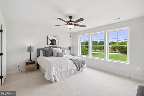 Bedroom - 305 A Lakeview Ave, Edgewater, MD 21037 photo 1 of 5