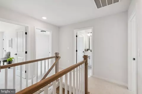 Entry Way - 305 A Lakeview Ave, Edgewater, MD 21037 photo 5 of 8