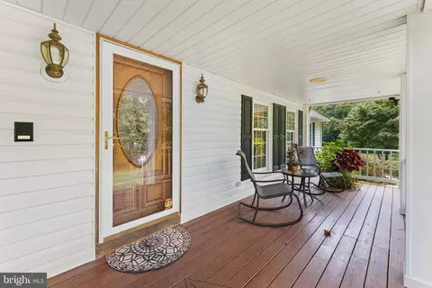 Exterior - 1433 Gilbert Rd, Arnold, MD 21012 photo 4 of 14