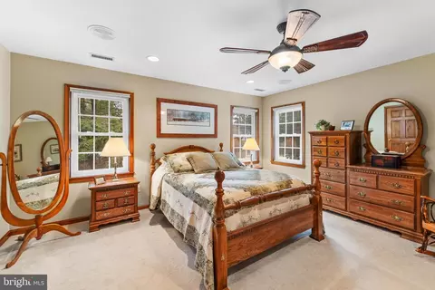 Bedroom - 1433 Gilbert Rd, Arnold, MD 21012 photo 2 of 6