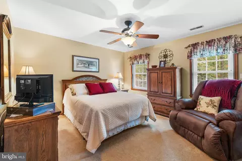 Bedroom - 1433 Gilbert Rd, Arnold, MD 21012 photo 5 of 6