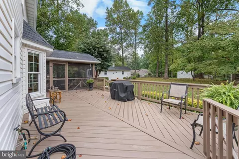 Exterior - 1433 Gilbert Rd, Arnold, MD 21012 photo 8 of 14
