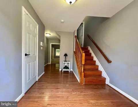 Entry Way - 2113 Millhaven Dr #25 113, Edgewater, MD 21037 photo 1 of 2