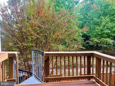 Exterior - 2113 Millhaven Dr #25 113, Edgewater, MD 21037 photo 4 of 9