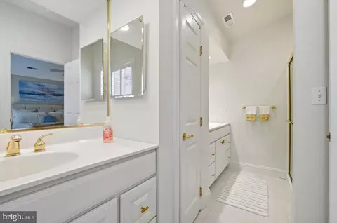 Bath - 7 Ken Mar Ave, Pasadena, MD 21122 photo 1 of 7