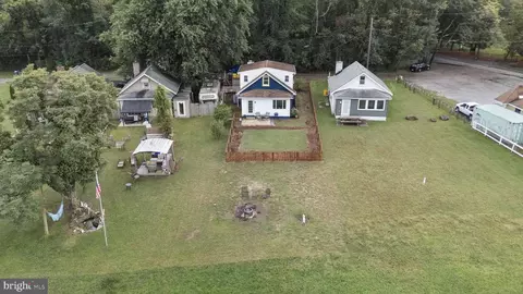 1304 Tuggies Rd, Pasadena, MD 21122 photo 35