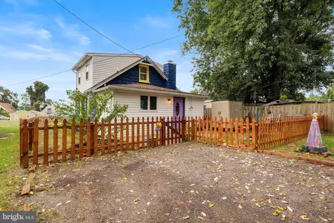 1304 Tuggies Rd, Pasadena, MD 21122 photo 30