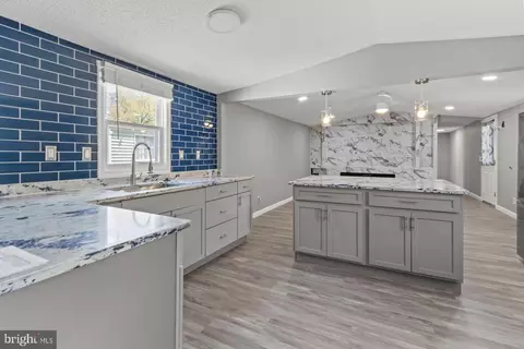 92 Patuxent Mobile Ests, Lothian, MD 20711