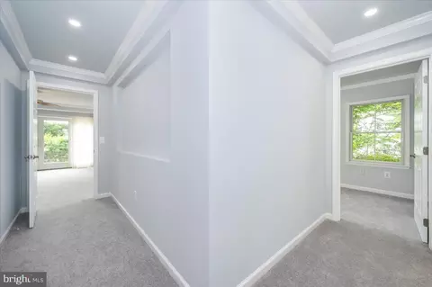 Entry Way - 301 Unity Ln, Annapolis, MD 21401 photo 7 of 13