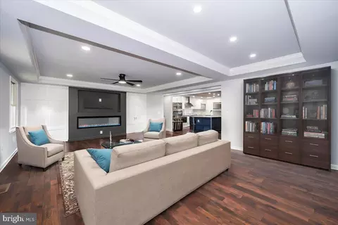 Living - 301 Unity Ln, Annapolis, MD 21401 photo 2 of 14