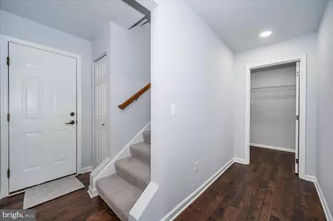 Entry Way - 301 Unity Ln, Annapolis, MD 21401 photo 10 of 13