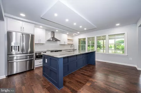 Kitchen - 301 Unity Ln, Annapolis, MD 21401 photo 4 of 9