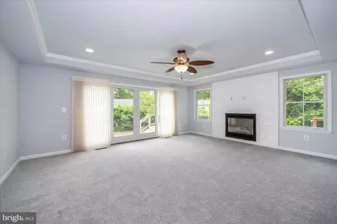 Living - 301 Unity Ln, Annapolis, MD 21401 photo 10 of 14