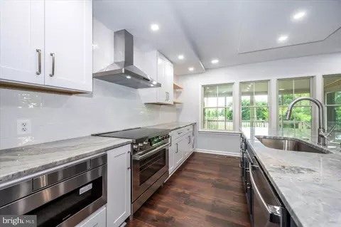 Kitchen - 301 Unity Ln, Annapolis, MD 21401 photo 8 of 9
