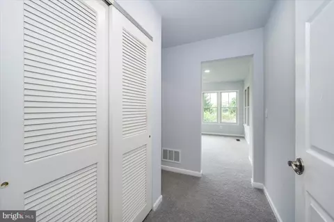 Entry Way - 301 Unity Ln, Annapolis, MD 21401 photo 9 of 13