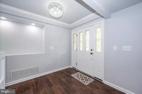 Entry Way - 301 Unity Ln, Annapolis, MD 21401 photo 1 of 13