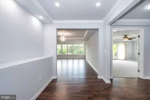 Entry Way - 301 Unity Ln, Annapolis, MD 21401 photo 5 of 13