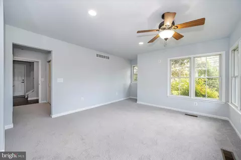 Living - 301 Unity Ln, Annapolis, MD 21401 photo 14 of 14