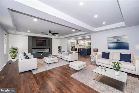 Living - 301 Unity Ln, Annapolis, MD 21401 photo 1 of 14
