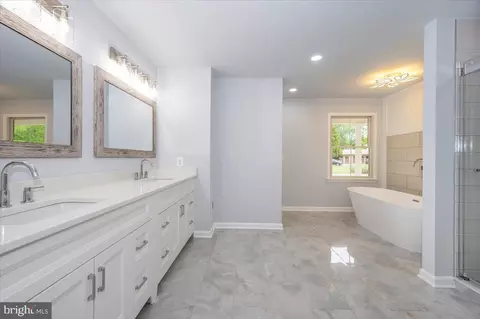 Bath - 301 Unity Ln, Annapolis, MD 21401 photo 1 of 11